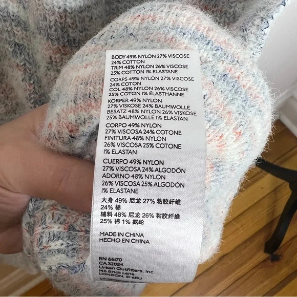 BDG Urban Outfitters Aden V Neck Knit Multicolor Sweater Vest Sleeveless Popover - Picture 6 of 8